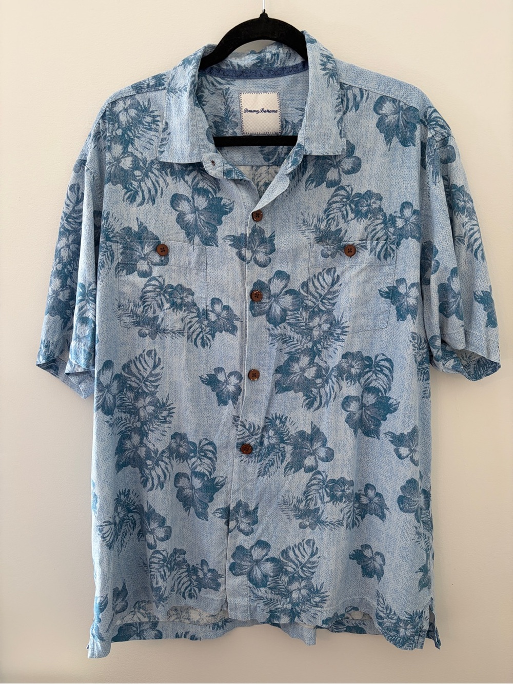 Tommy Bahama 100% Silk Blue Hibiscus Floral Camp Shirt Size XL